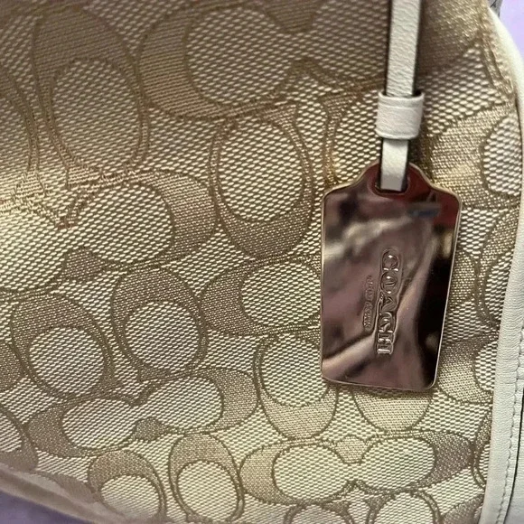 Coach bag(rare) - Picture 11 of 15